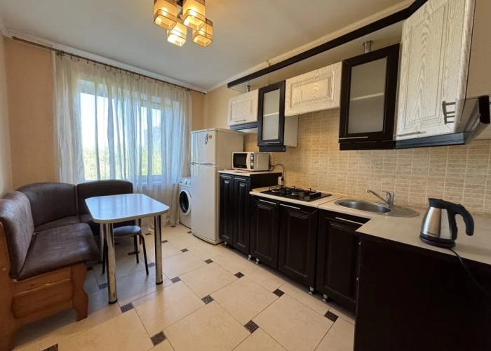 Na Sutki Prospekt Pushkinskiy 34b Apartments