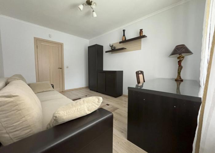 Apartamenty Trekhkomnatnaya Kvartira Na Sutki Ul. Chekhova 12 Apartments