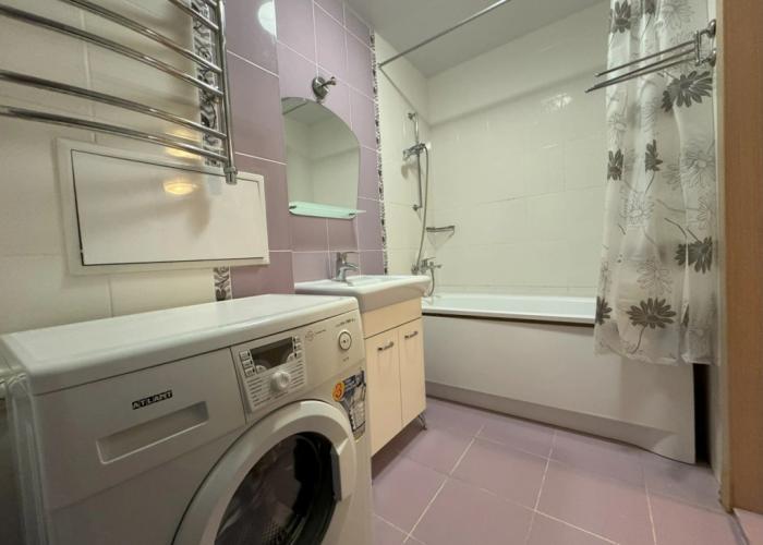 Apartamenty Trekhkomnatnaya Kvartira Na Sutki Ul. Chekhova 12 Apartments