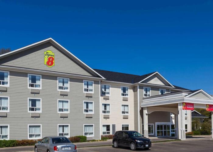 Super 8 by Wyndham Midland