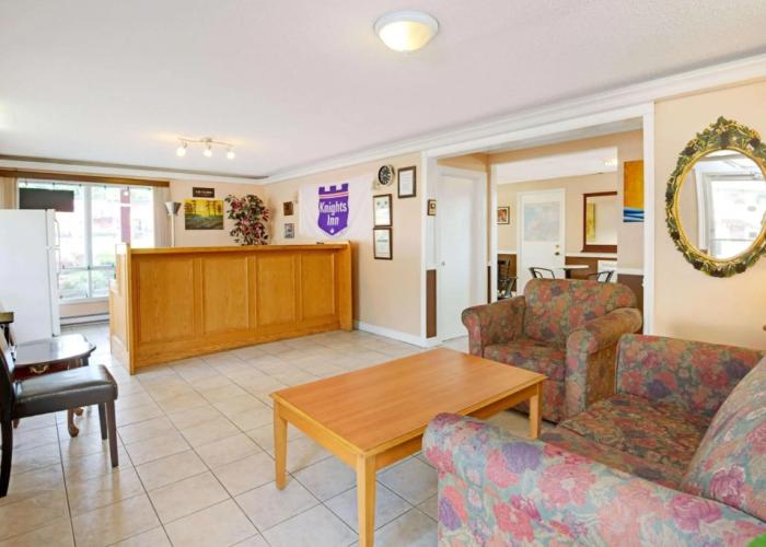 Knights Inn Midland, ON
