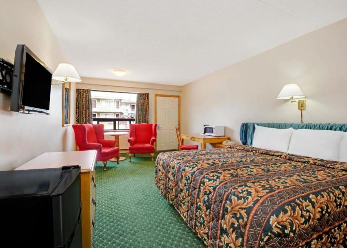 Knights Inn Midland, ON