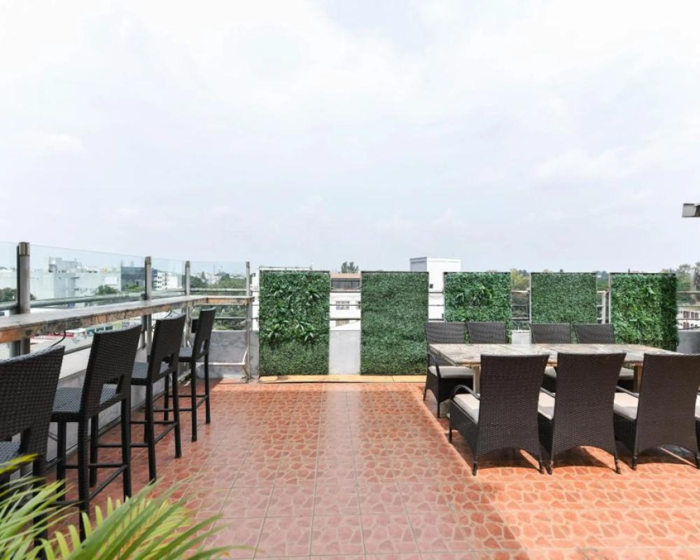 фото Hotel Roopa