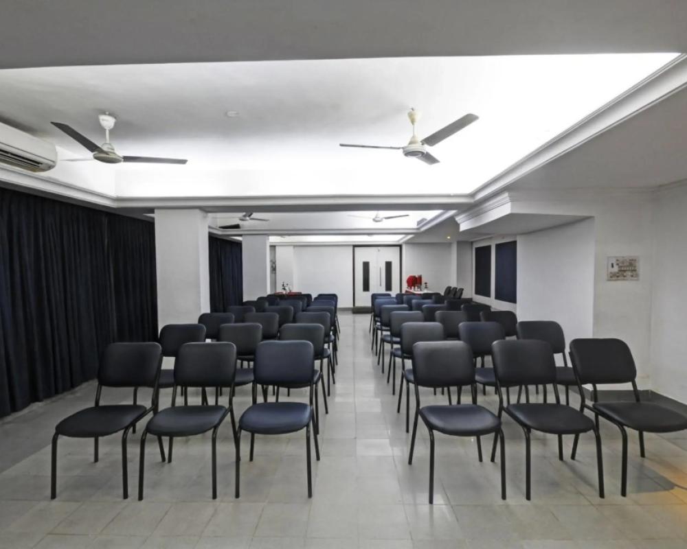 фото Hotel Roopa