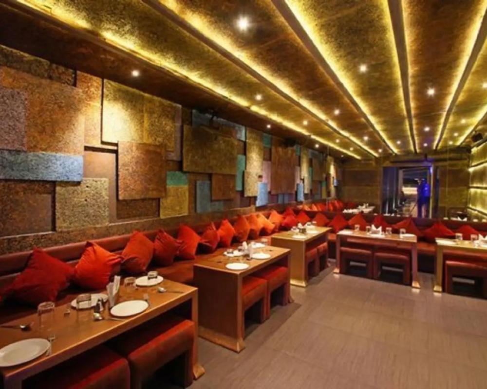 фото Hotel Roopa