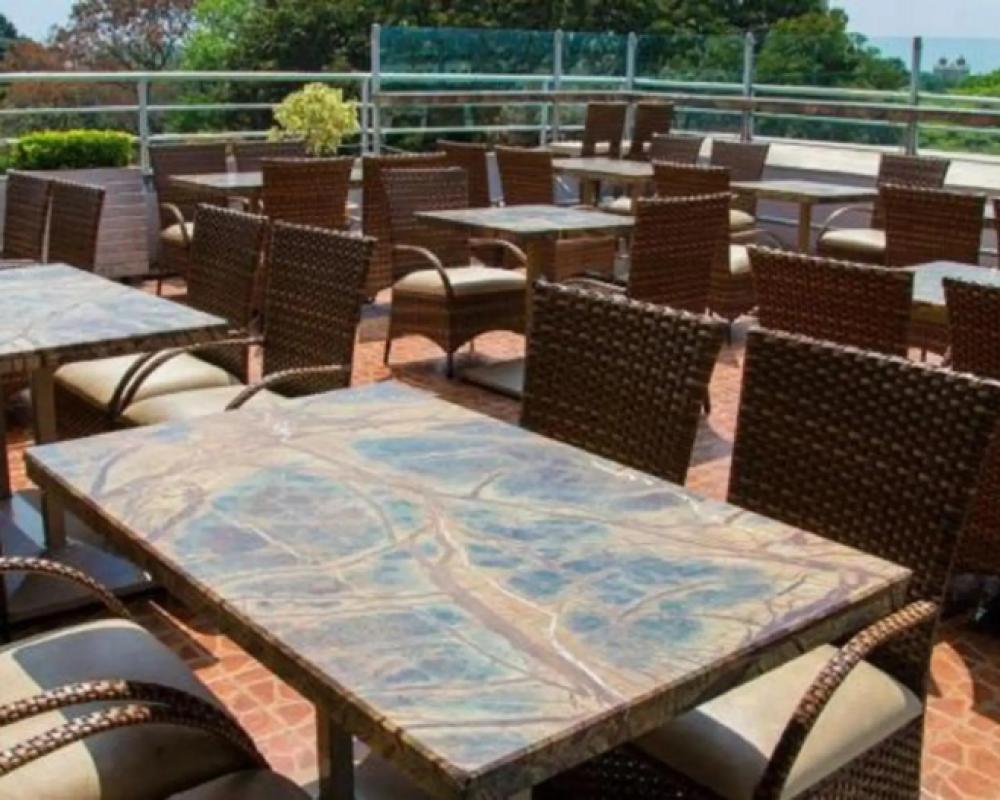 фото Hotel Roopa