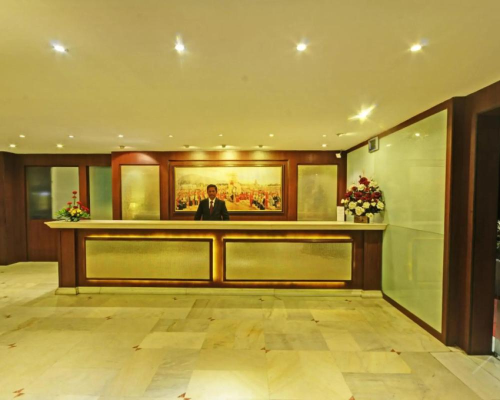фото Hotel Roopa