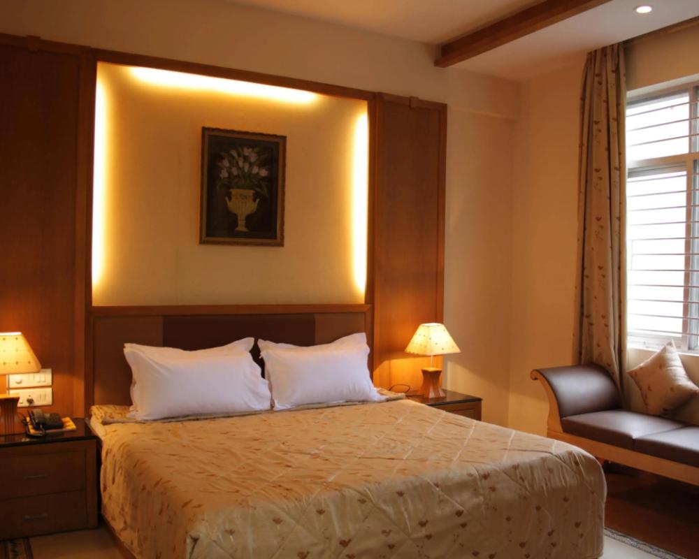 фото Hotel Roopa
