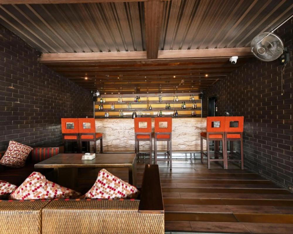 фото Hotel Roopa