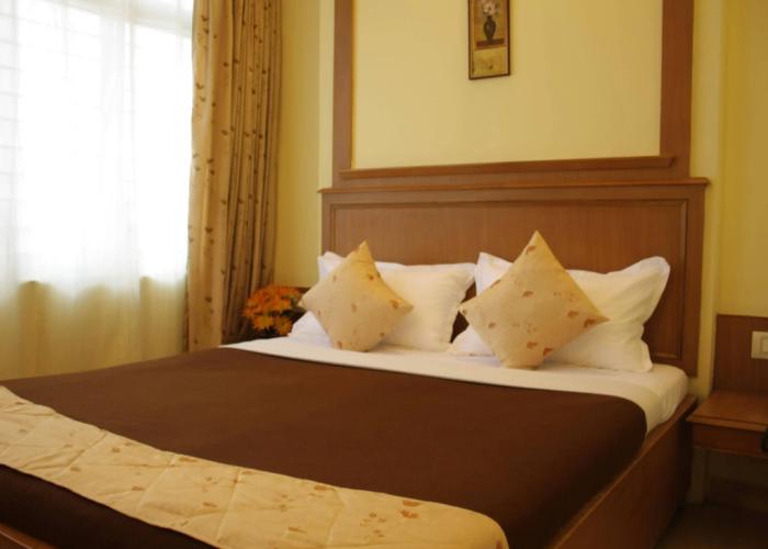 Hotel Roopa