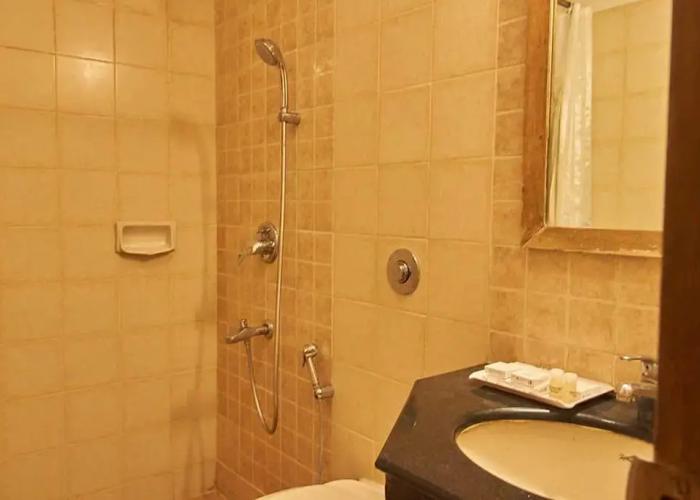 Hotel Roopa