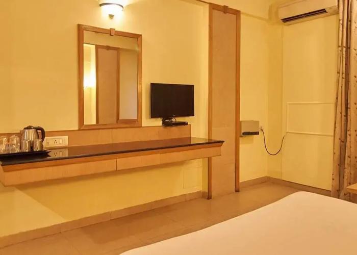 Hotel Roopa