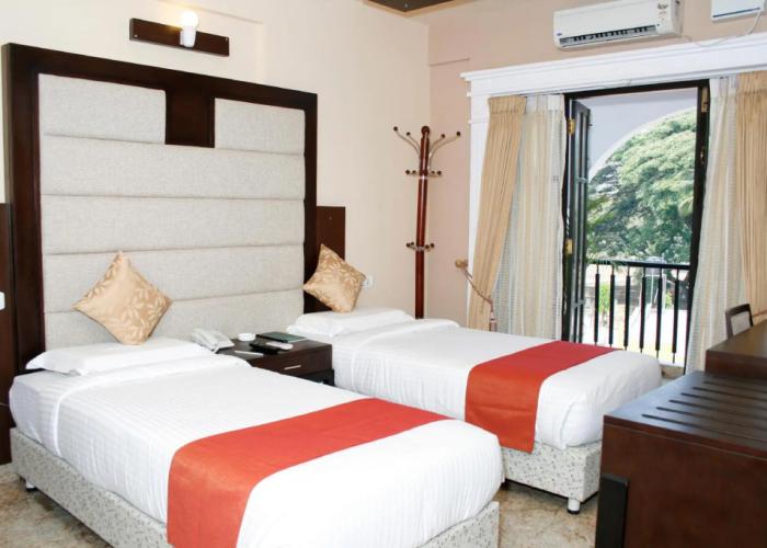 Crystal Paark Inn