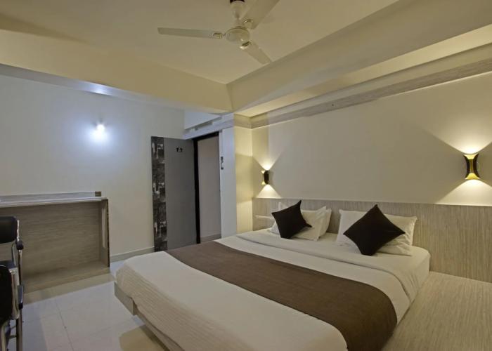 Mannars Residency