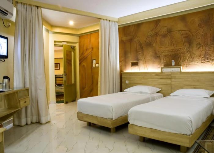 Parklane Hotel