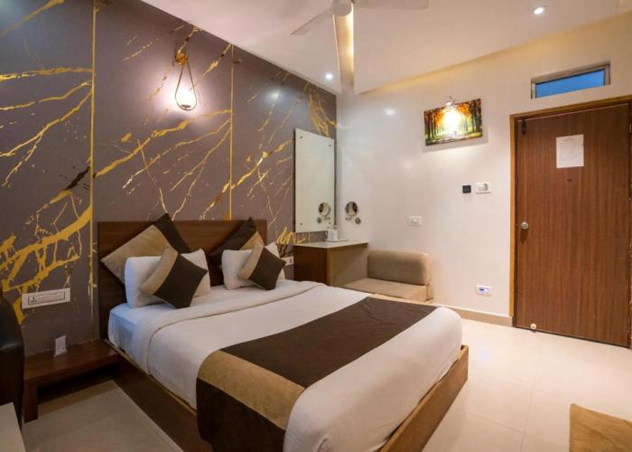 Aishwarya Suites