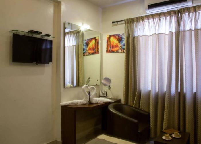 Aishwarya Suites