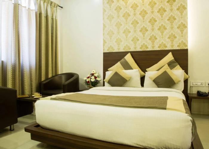 Aishwarya Suites
