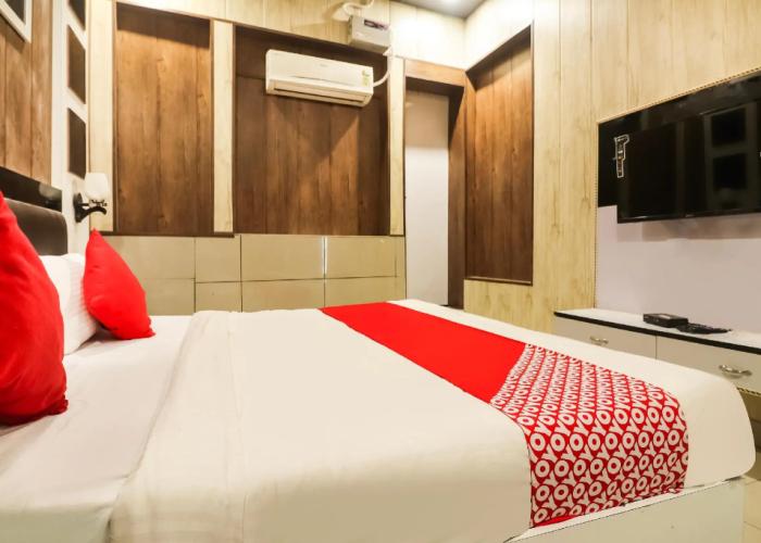 OYO 70297 Hotel Sheela