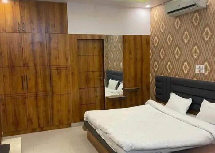 Udiksh Hotel and Restaurants