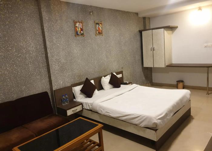 Hotel Mittal Avenue & Paradise