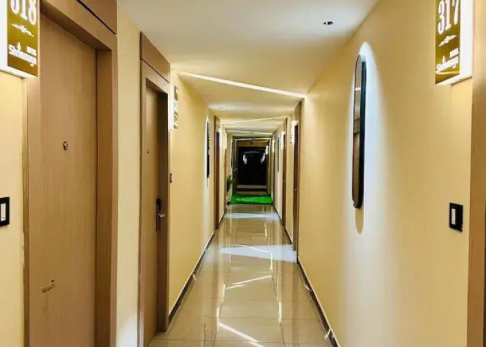 Hotel Shrimmaya
