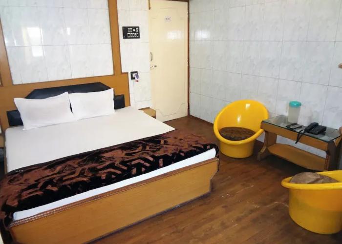 Hotel Shrimmaya