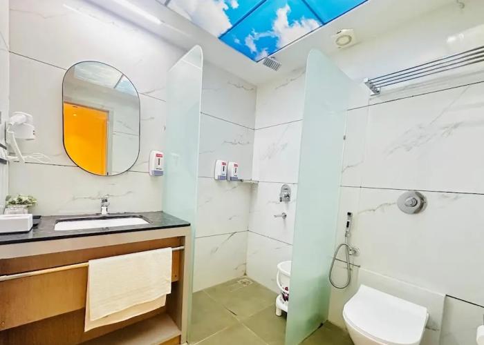 Hotel Shrimmaya