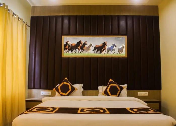 Solitaire Hotel and Resort