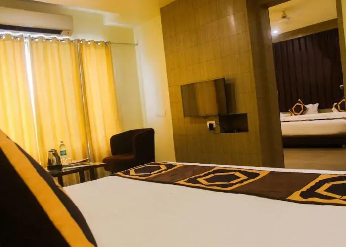 Solitaire Hotel and Resort