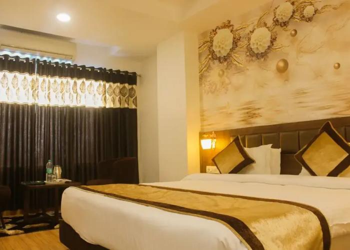 Solitaire Hotel and Resort
