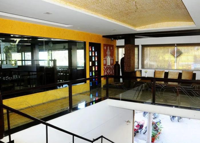 Hotel Ashray