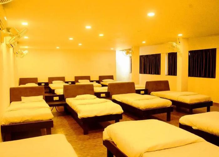 Hotel Ashray
