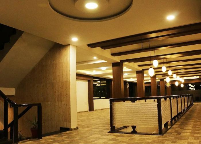 Hotel Ashray