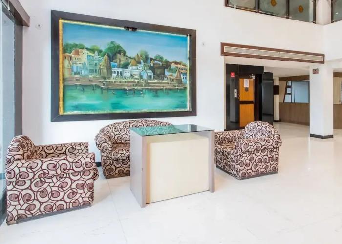 OYO 25042 Vikramaditya Hotel