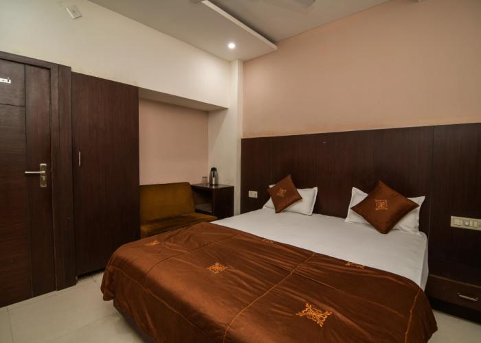 Shreeram Hotel