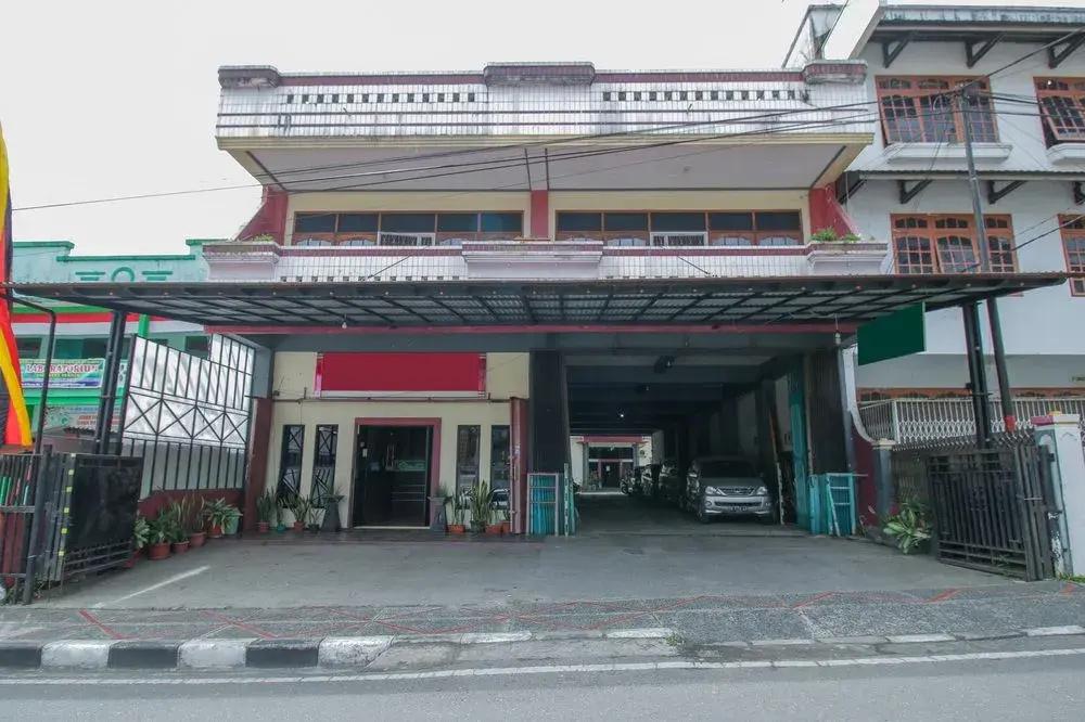 фото Maison Hotel Bukittinggi