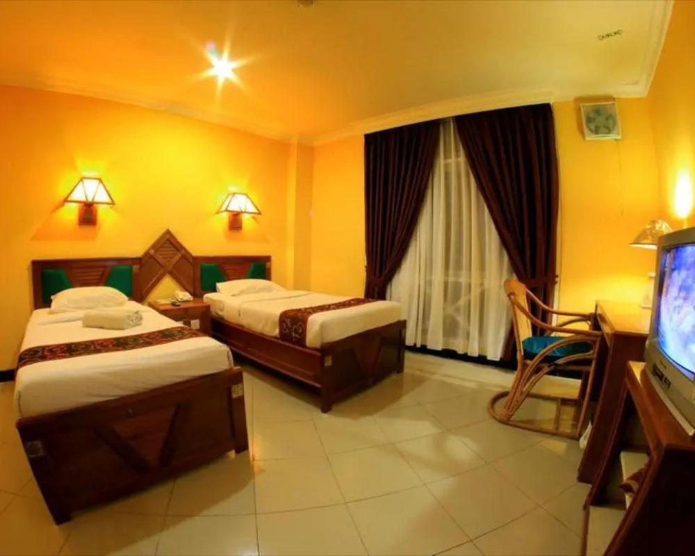 фото Kharisma Hotel