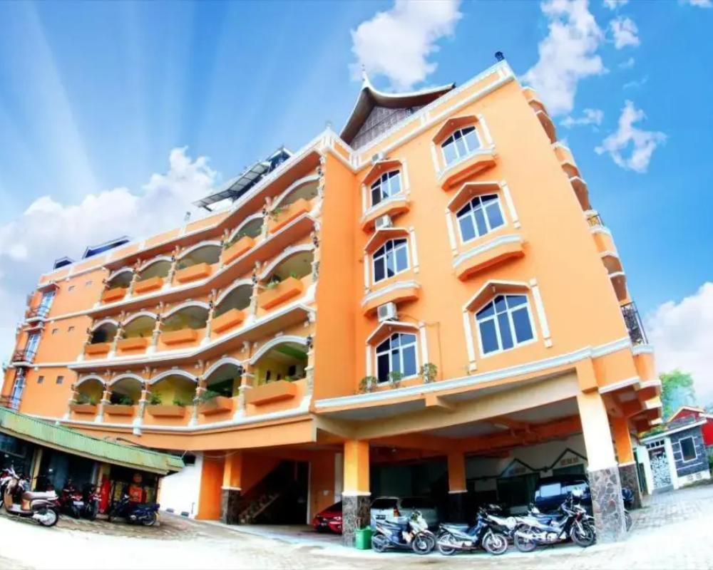 фото Kharisma Hotel