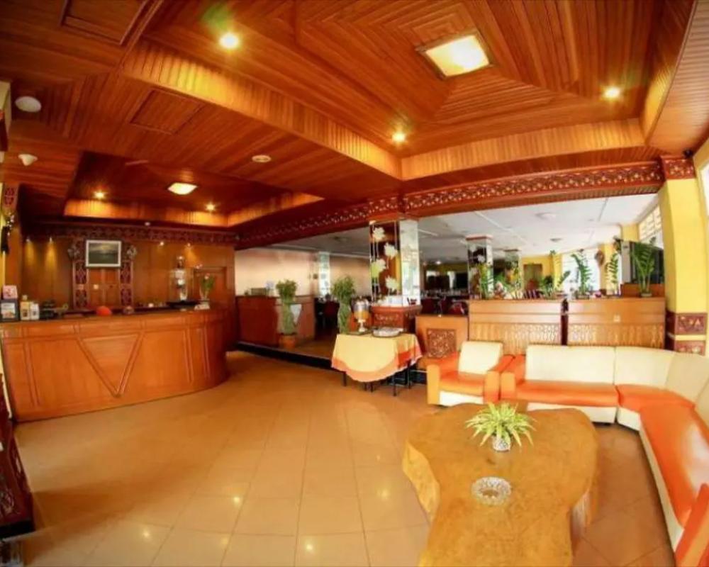 фото Kharisma Hotel