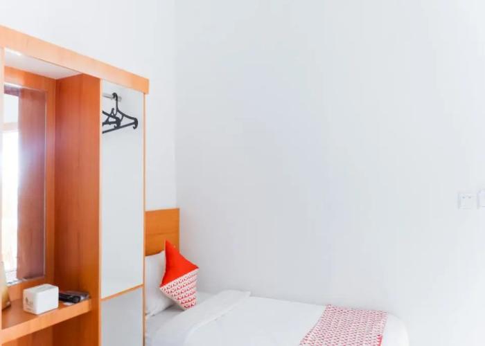 OYO 2199 Mandiri Guest House