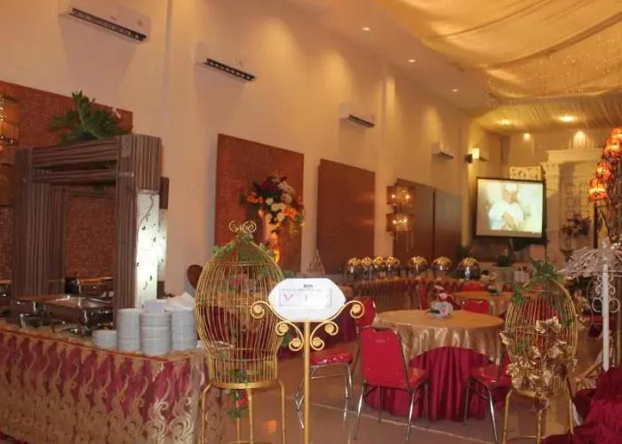 De Resort Hotel and Convention