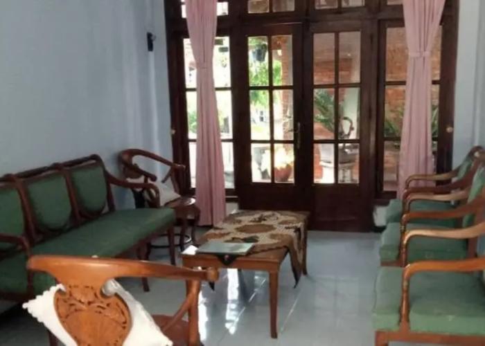 Majapahit Homestay by Bhagaskara