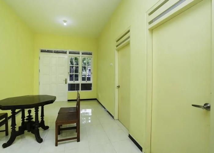 OYO 2663 Jombang Permai Syariah Residence