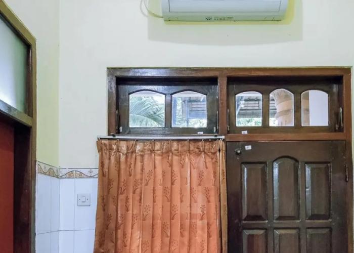 Hotel Shinta 1 near Stasiun Kertosono