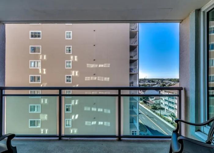 Bahama Sands by Condo-World