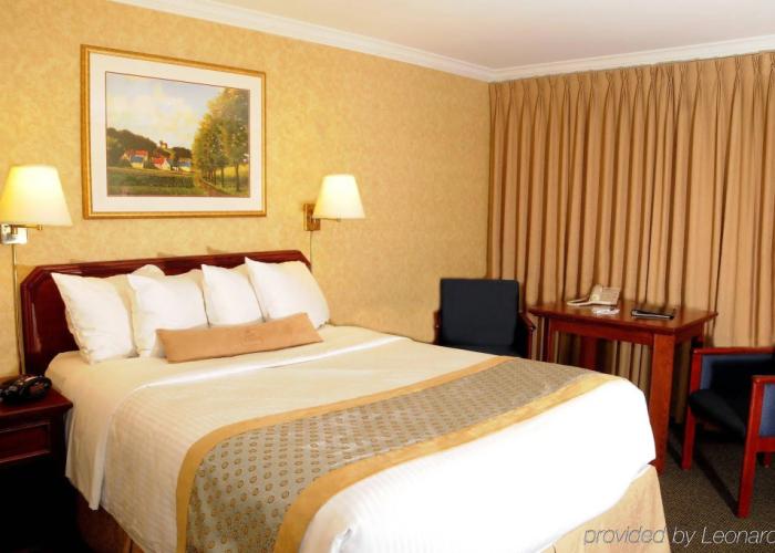 Best Western Voyageur Place Hotel
