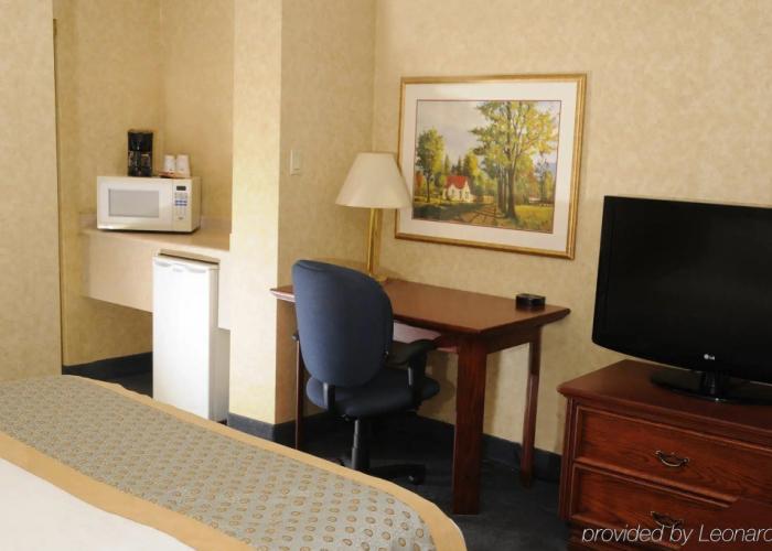 Best Western Voyageur Place Hotel