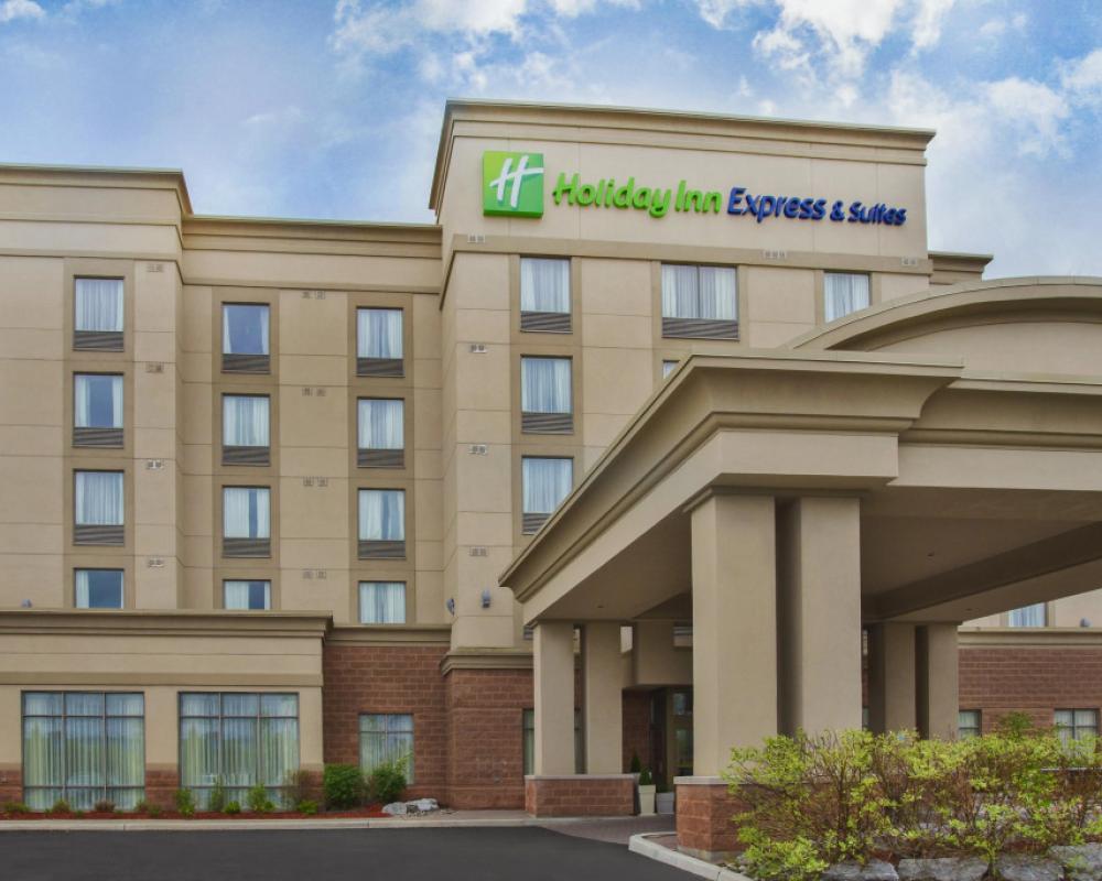 Newmarket Hotel & Suites