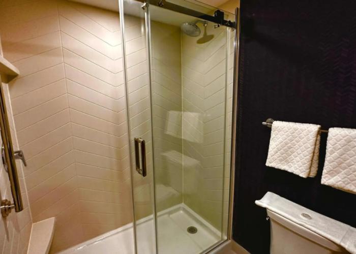 Newmarket Hotel & Suites